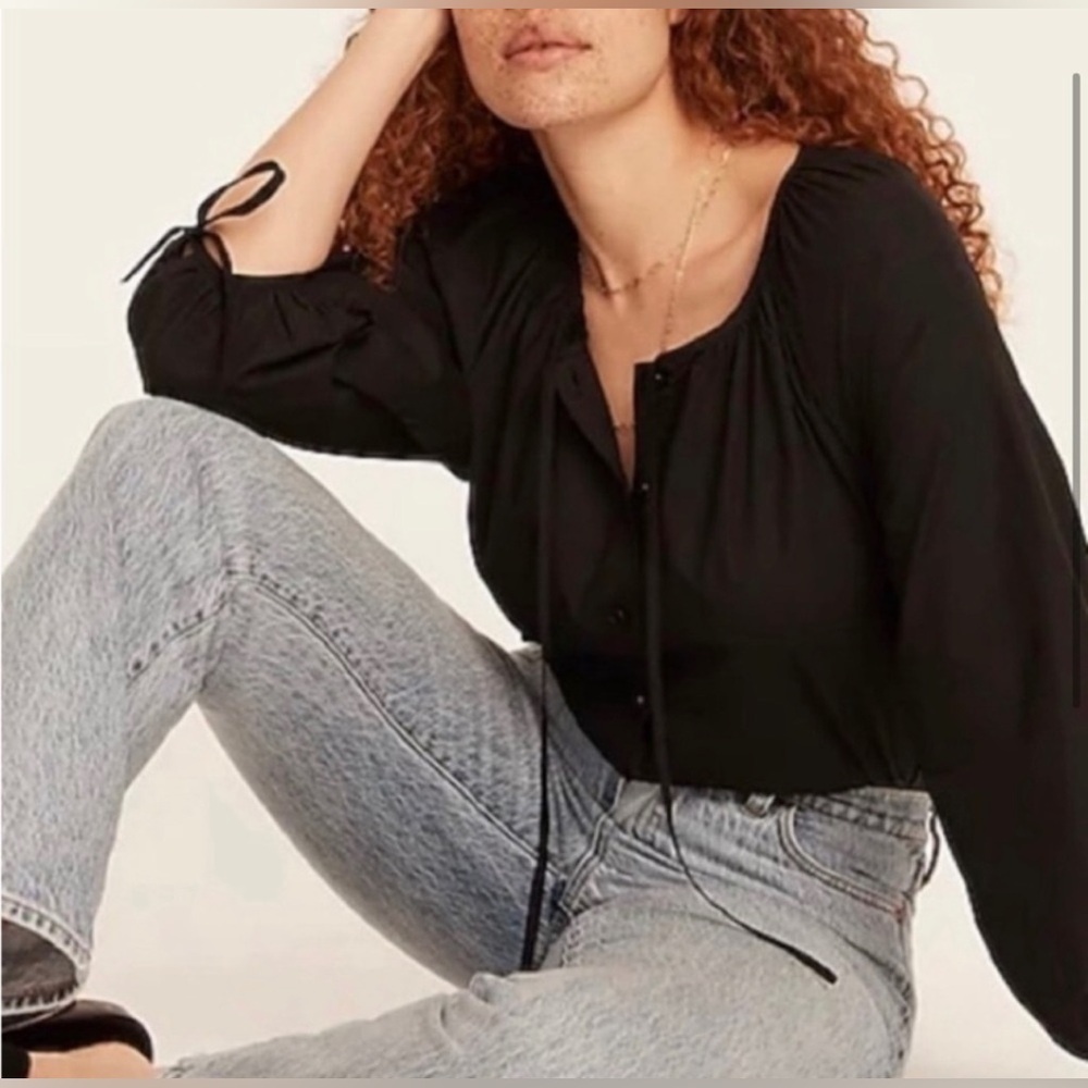J. Crew Puff Sleeve Button Up Top Size Medium Has Tie Wrists